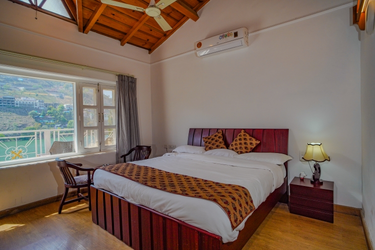Neelesh Inn